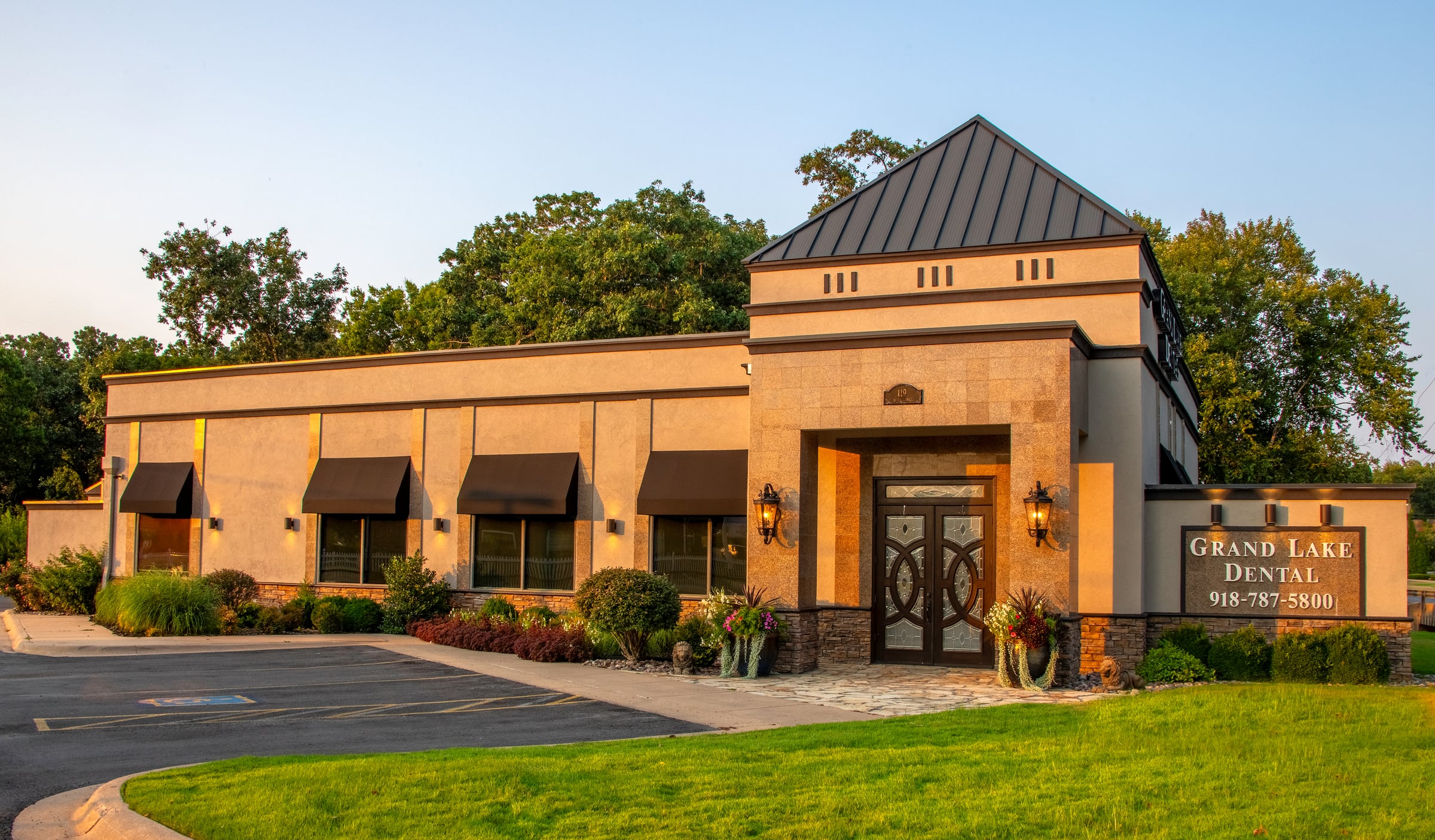 Grand Lake Dental office exterior at dusk